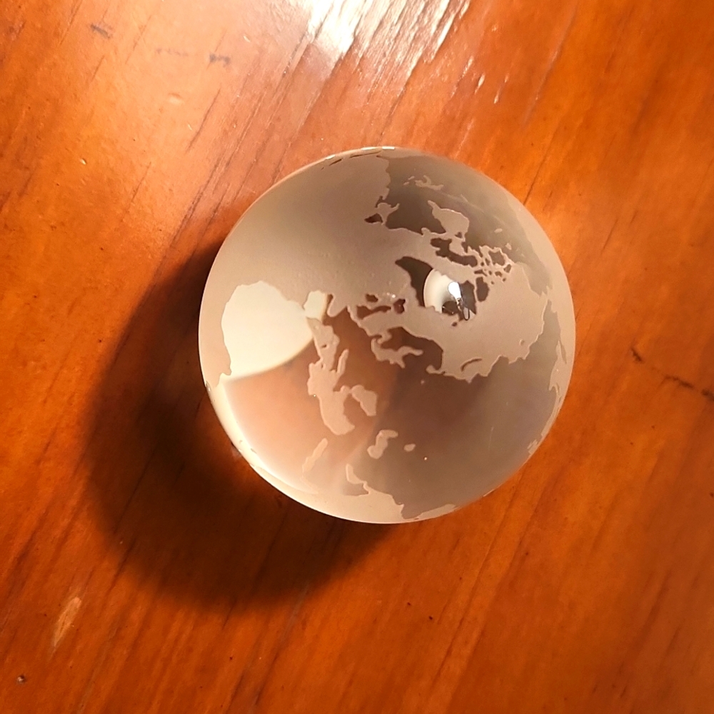 Crystal Tiffiny World Globe